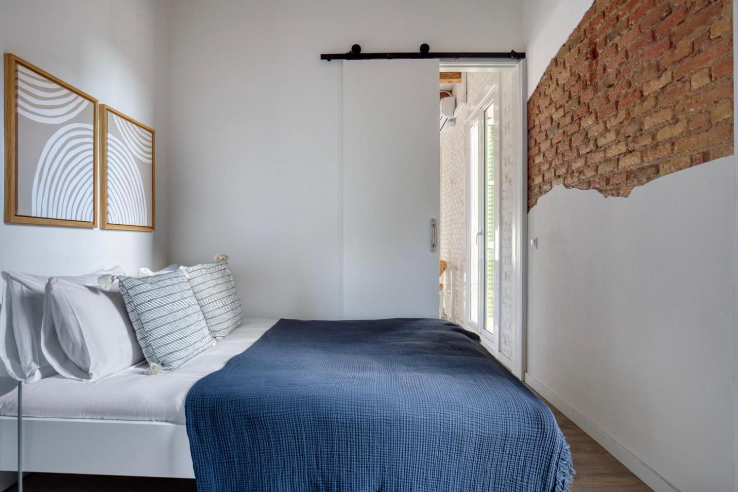 Apartment Blueground Sagrada Familia Balcony Renovated Bcn-123